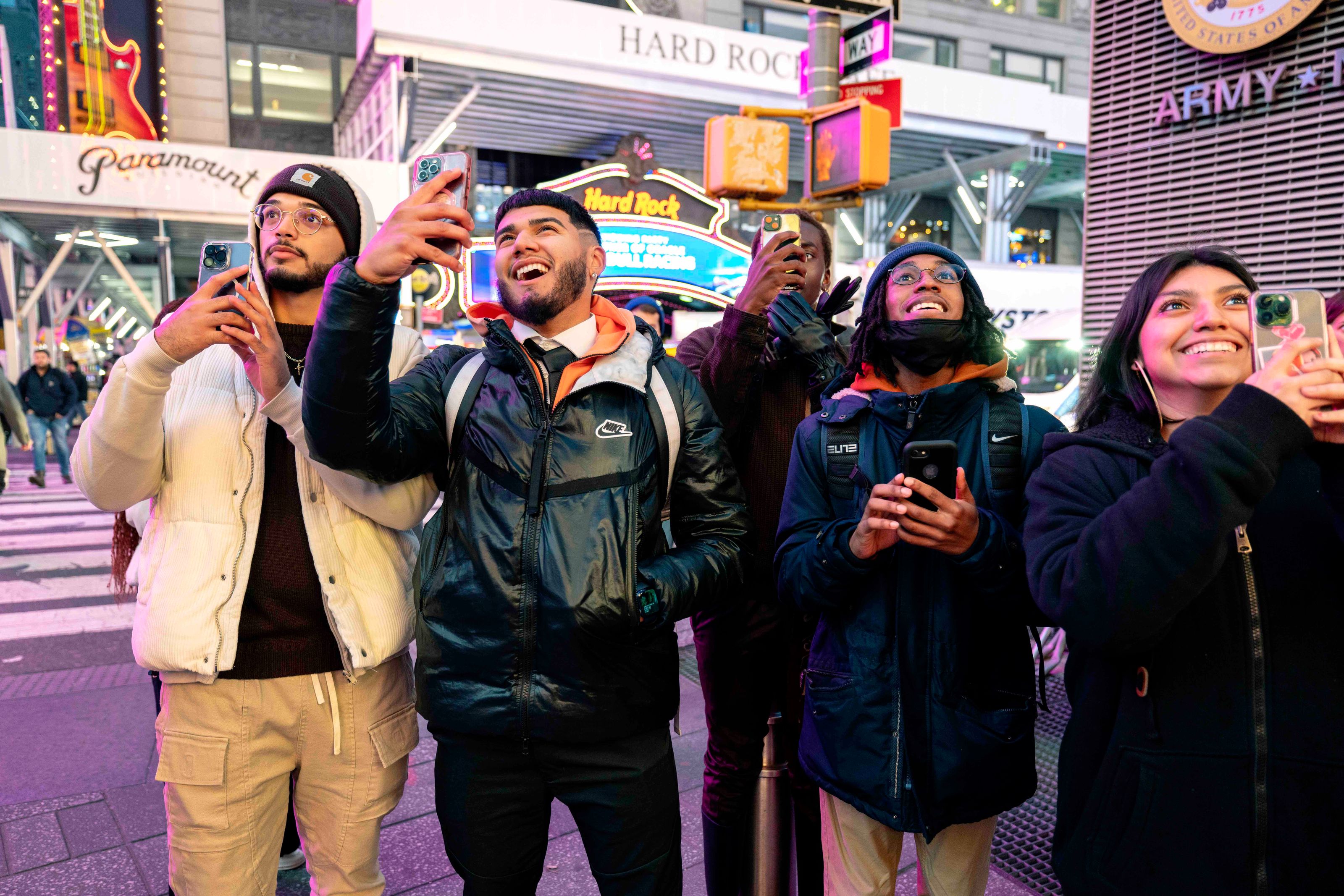 64cd5b57f6c26f5f7dd962c5_GT_05-carousel-03-p-3200 (1)